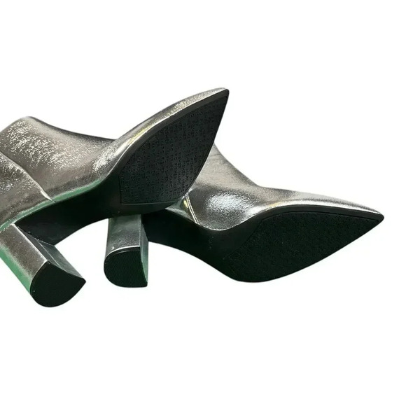 Marc Fisher Silver Metallic Bootie 3.5'' Block Heel Women's Size  7 Good Grip - Picture 6 of 8